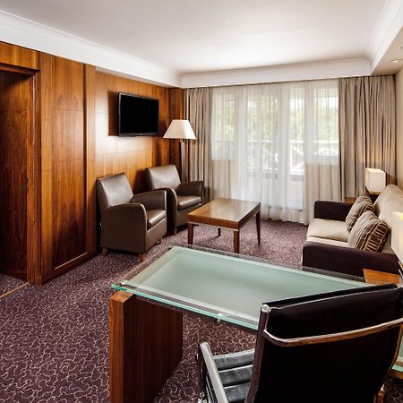 Crowne Plaza Reading Hotel Exterior foto