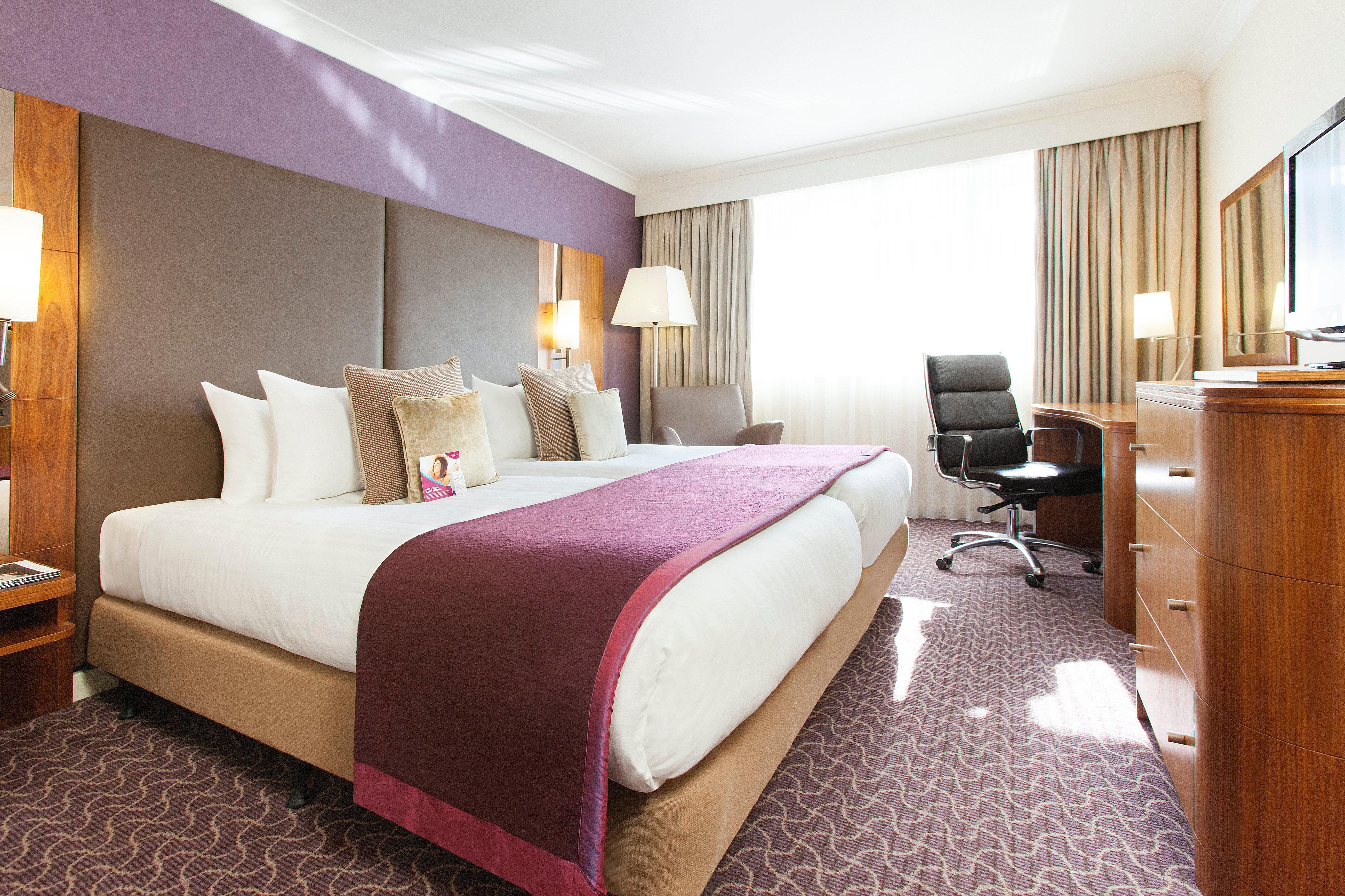 Crowne Plaza Reading Hotel Exterior foto