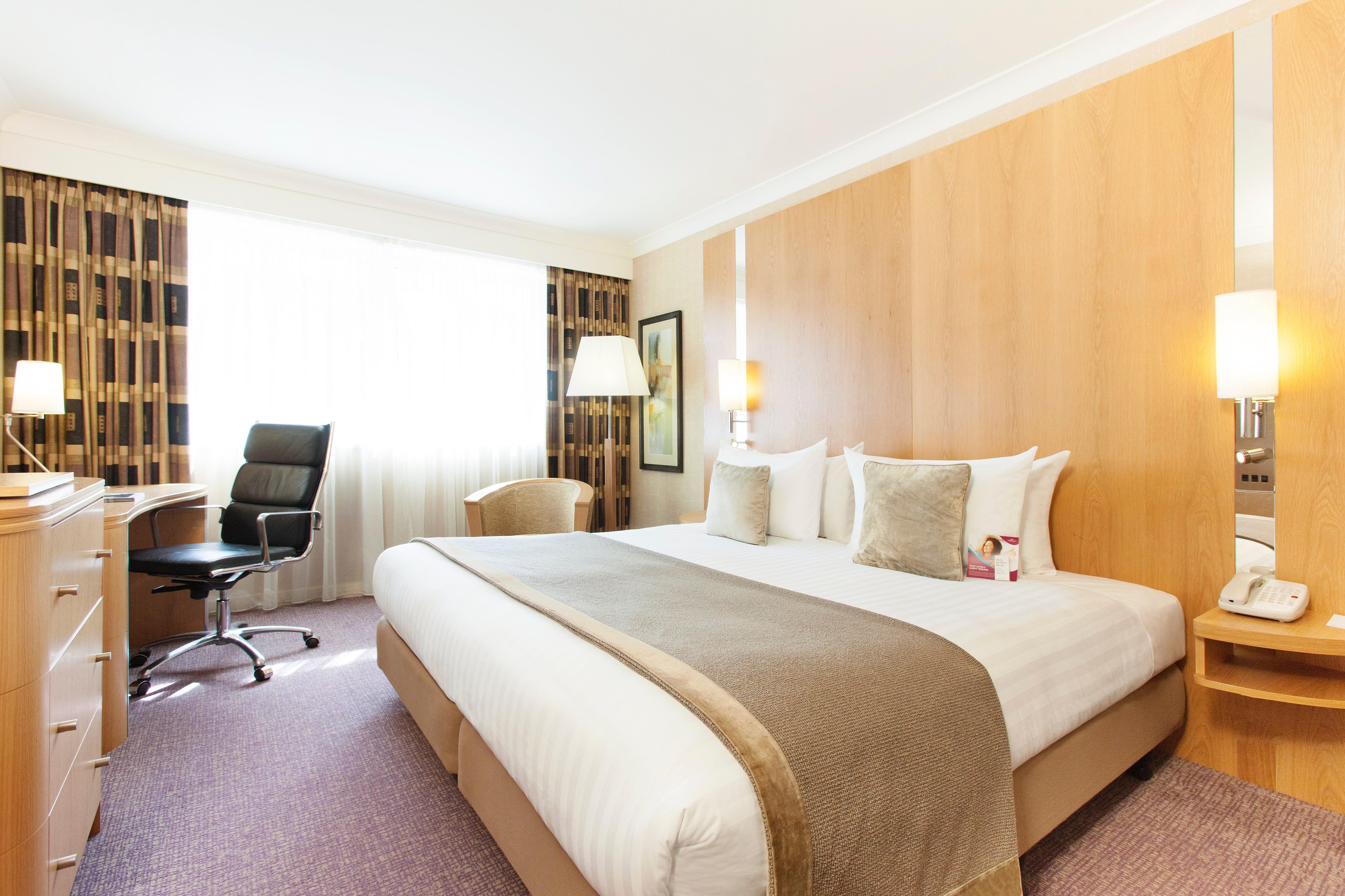 Crowne Plaza Reading Hotel Exterior foto