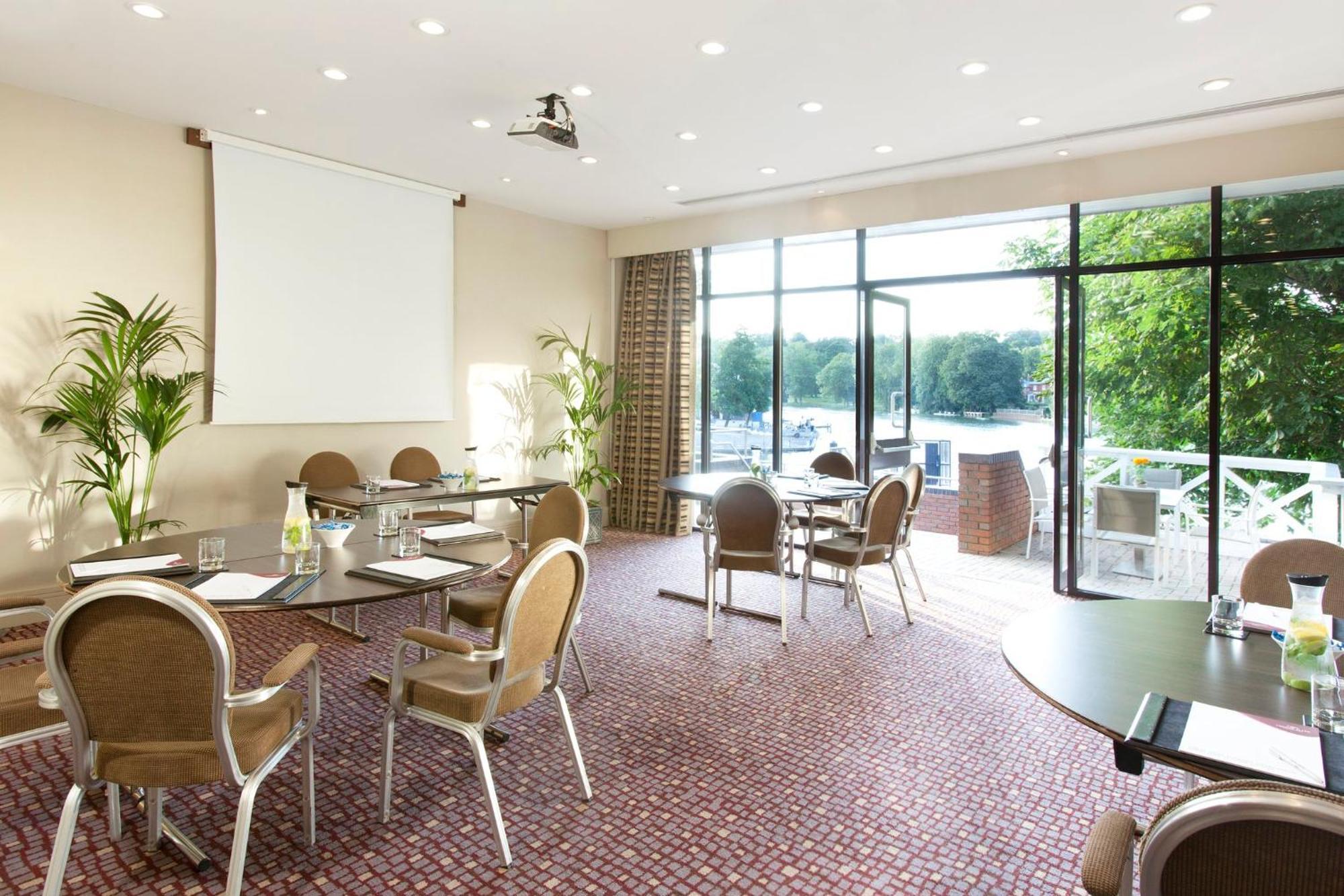 Crowne Plaza Reading Hotel Exterior foto