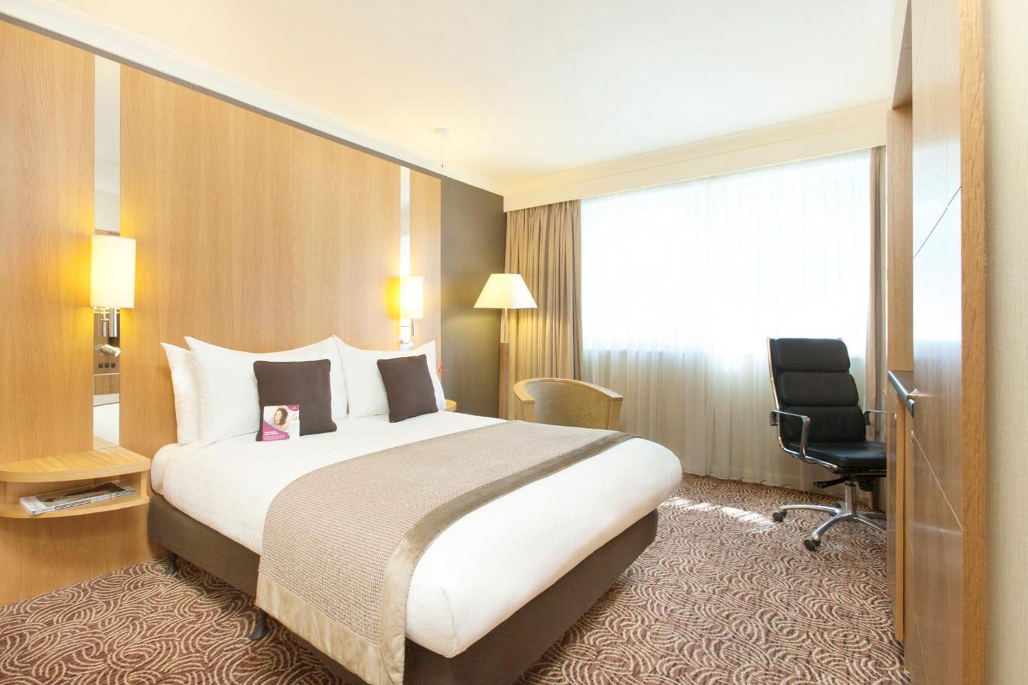 Crowne Plaza Reading Hotel Exterior foto